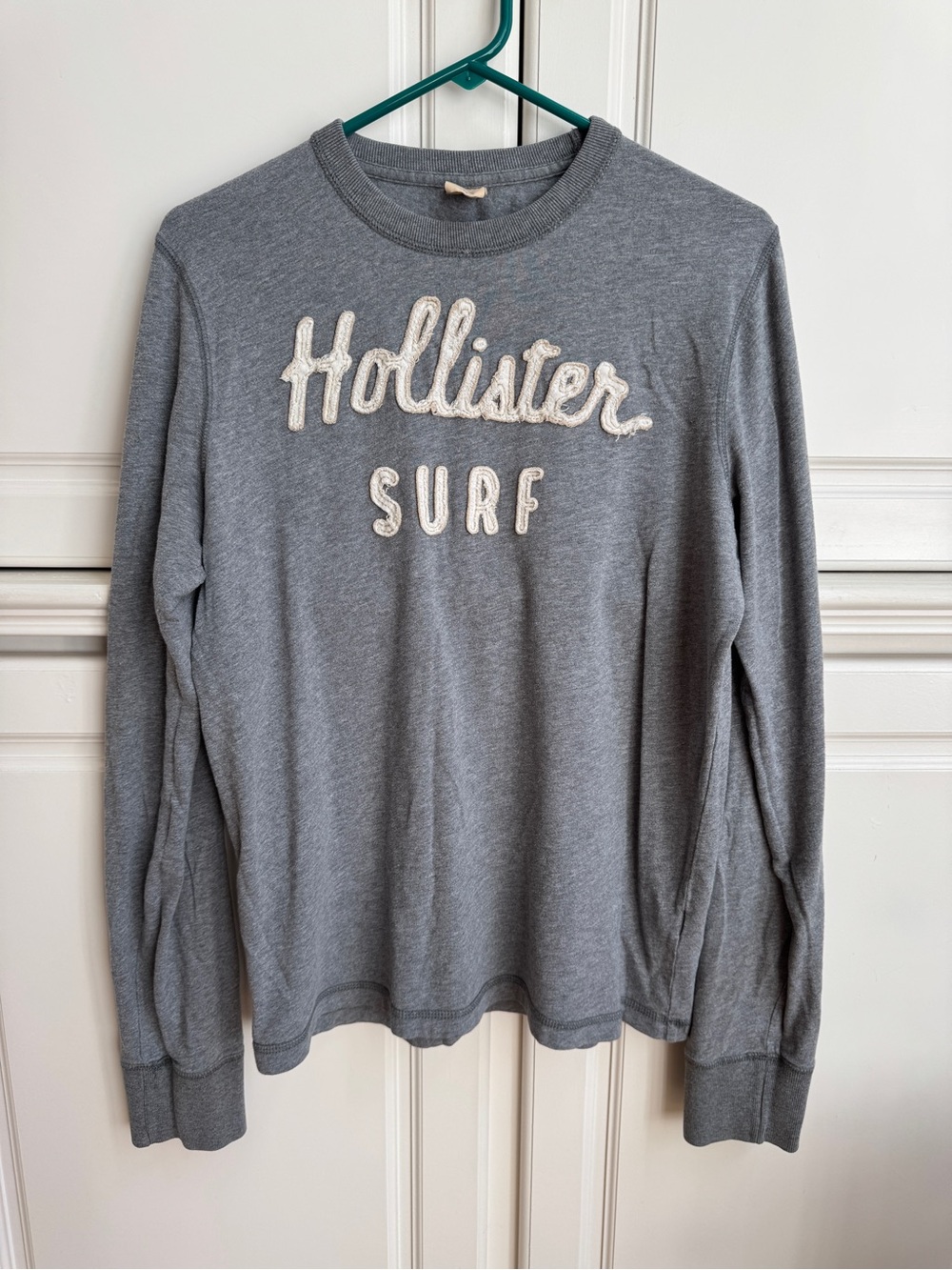 Hollister Surf Long Sleeve Pullover Shirt M